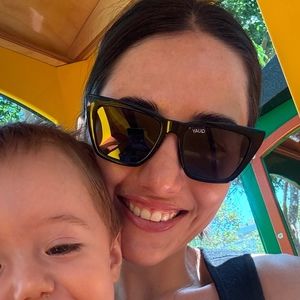 Meet your Posher, Carla